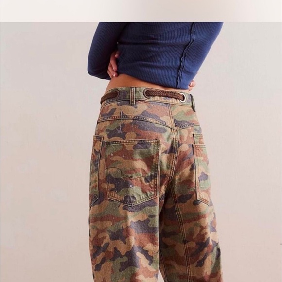 Free People Camouflage Women Jeans - Picture 2 of 5